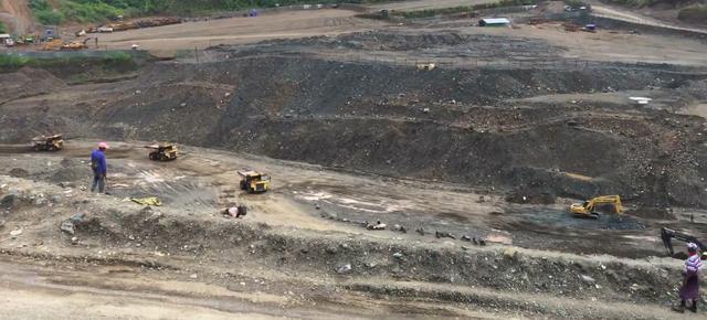 为什么翡翠卖得贵？6天搬空一座大山！  第2张