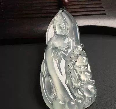 水沫子看似像玻璃种，二者价值却天差地别，千万别被骗了！  第4张