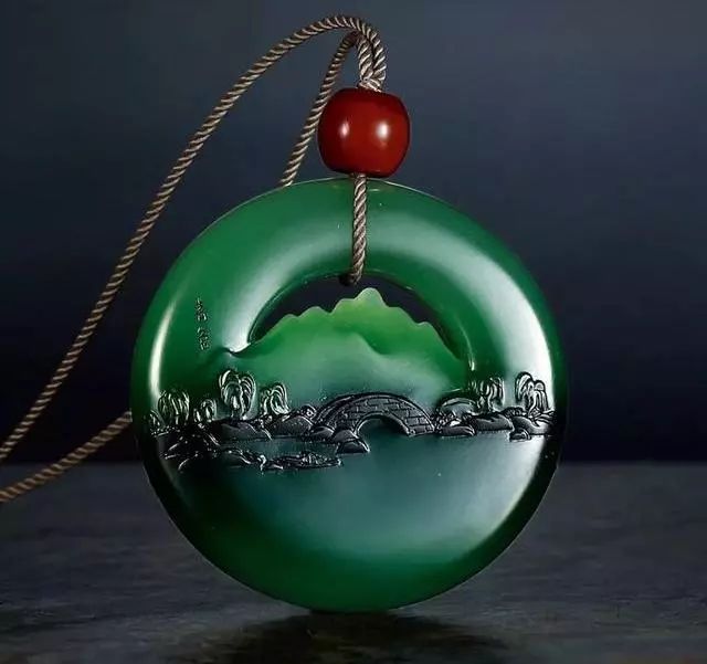 1万左右的豆绿翡翠手镯图片俄罗斯碧玉为何如此受欢迎？  第11张