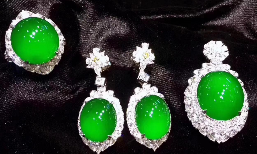 不能称斤算价格的翡翠，该如何判断它的价值呢？  第2张