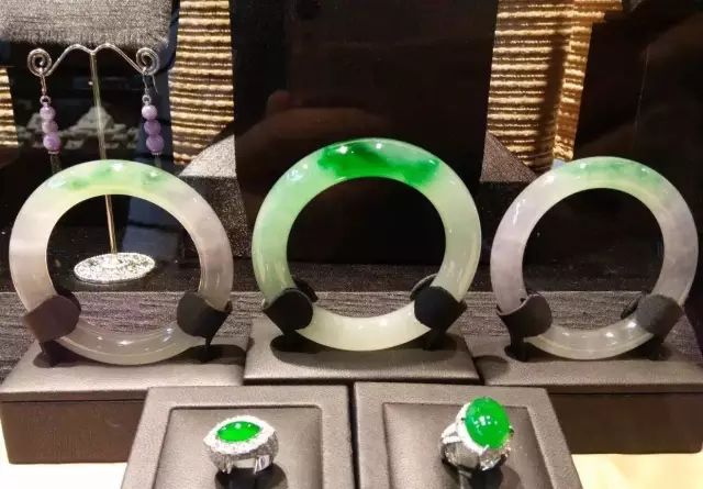 去哪里买翡翠原石收藏投资翡翠想要升值，这些要点一定要看看  第4张