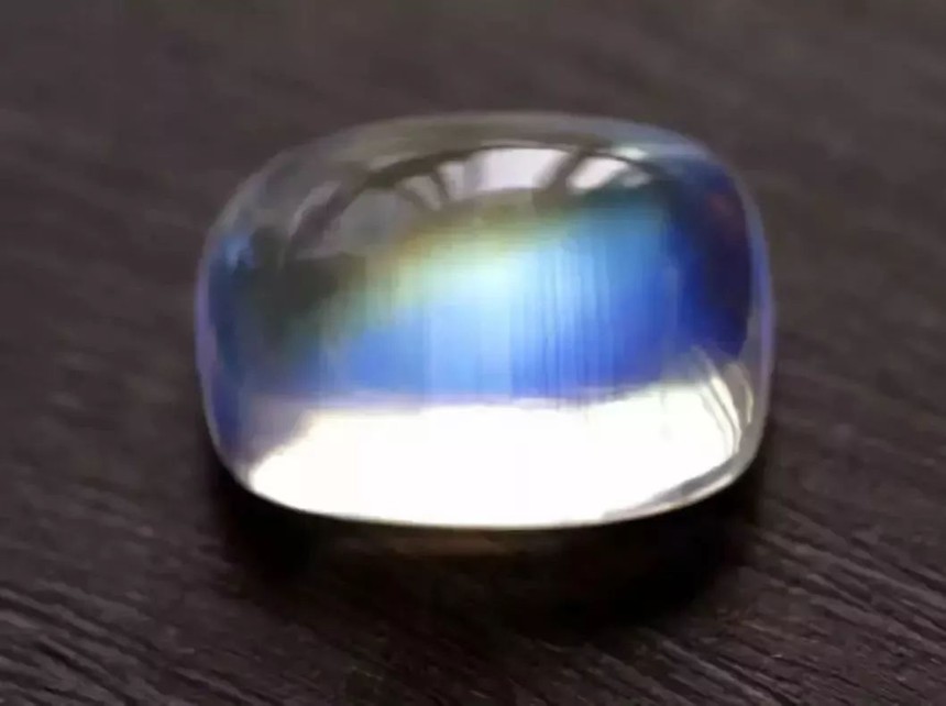 月光石如何选择更保值？  第14张