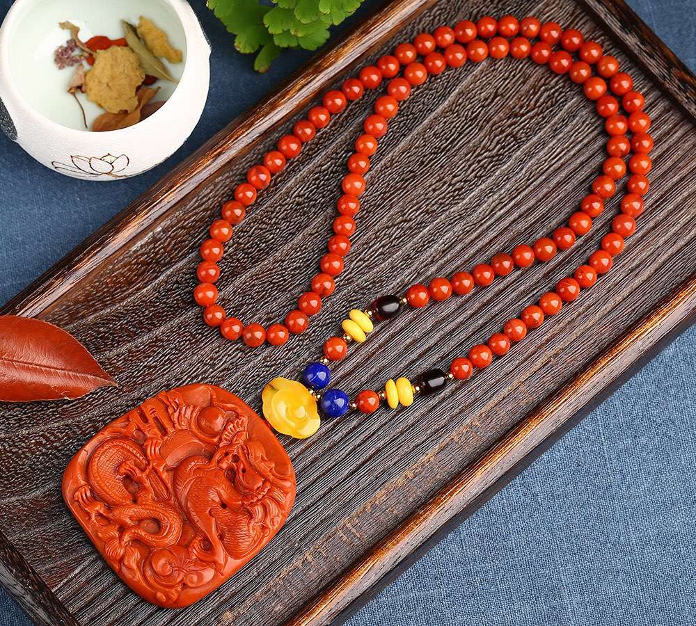 翡翠麒麟挂件南红原石、成品价格暴涨，为何？  第2张