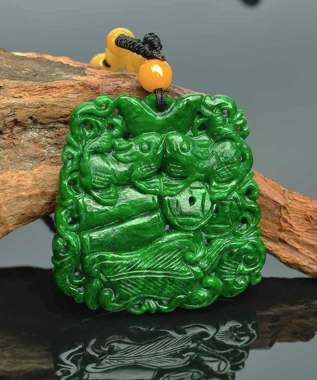 铁龙生翡翠到底值不值钱？  第1张