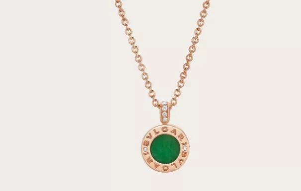 买什么牌子的翡翠手镯真相还是炒作：玉髓这样的地摊货，被老外卖了十几万？  第27张