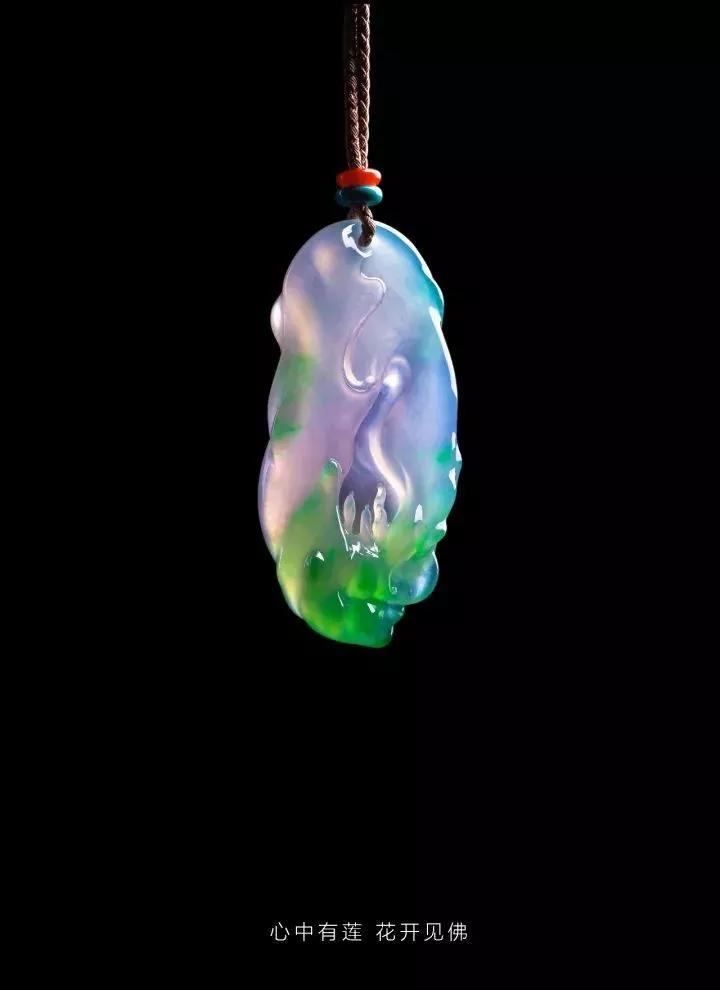 墨翠翡翠手镯价格如何才能买到高性价比的翡翠？  第6张