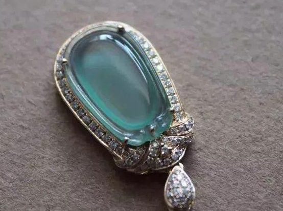 它称为翡翠界的“蓝色妖姬”，据说未来10年可能比房子还要值钱  第4张