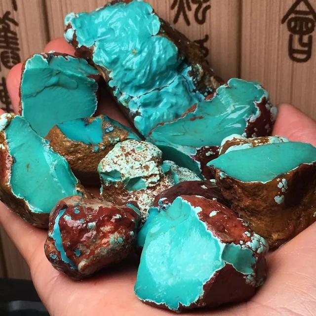 中国翡翠批发哪里出产的绿松石价值最高？  第4张