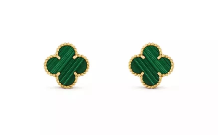 买什么牌子的翡翠手镯真相还是炒作：玉髓这样的地摊货，被老外卖了十几万？  第14张