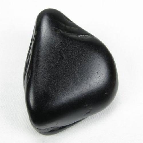 万科翡翠大道价格跟墨翠相似的黑青玉，适合什么人佩戴？  第3张