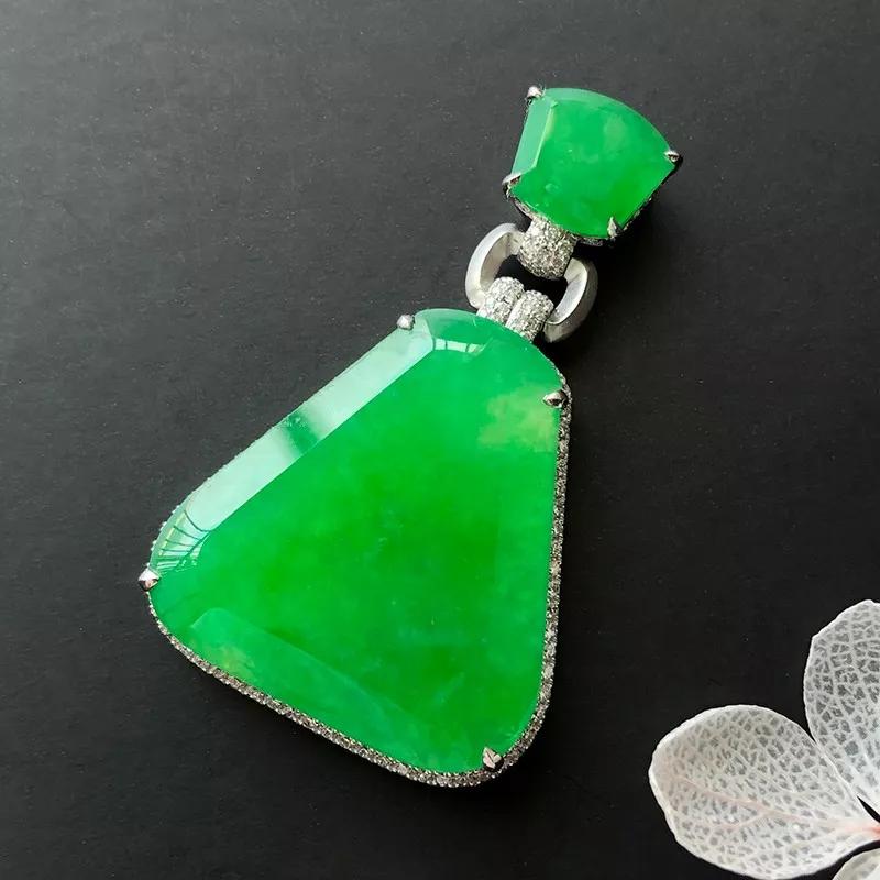 翡翠原石会卡黑皮翡翠矿区局势动荡，翡翠市场该何去何从？  第5张