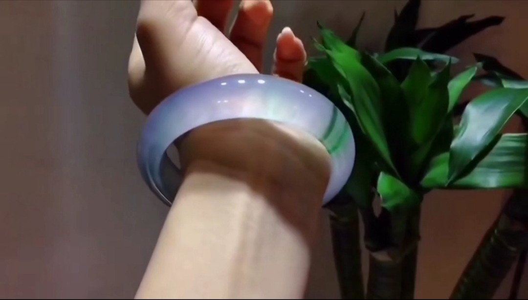 翡翠赌石在未来的翡翠市场中会如何发展？  第2张