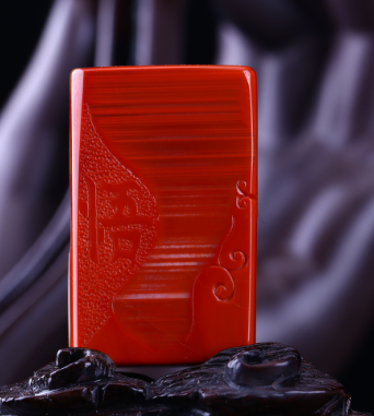 翡翠麒麟挂件南红原石、成品价格暴涨，为何？  第3张