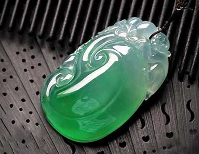 盘点翡翠行业的，中五位翡翠价值  第1张