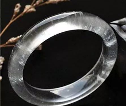 水沫子看似像玻璃种，二者价值却天差地别，千万别被骗了！  第1张