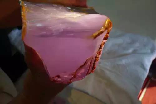 两万多的翡翠手镯翡翠是观望还是入手？2020年翡翠价格走势  第2张