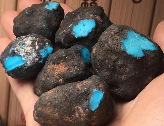 中国翡翠批发哪里出产的绿松石价值最高？  第5张