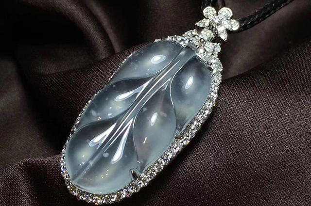 翡翠手镯石性现阶段，为何翡翠价格还持续上涨  第7张