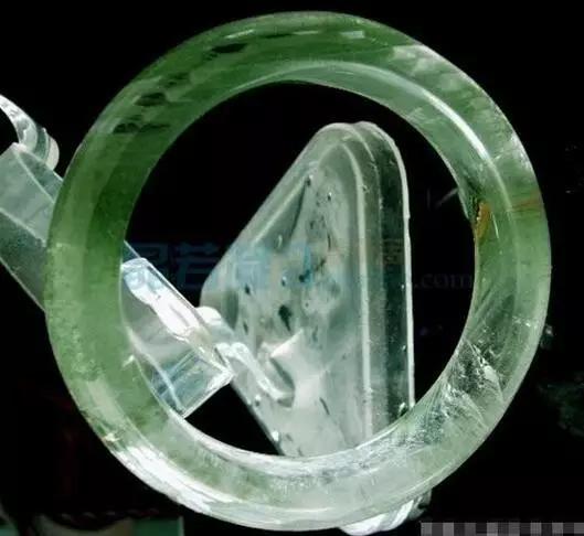 翡翠原石市场批发最具神秘感的水晶——“绿幽灵” 价格分析  第5张