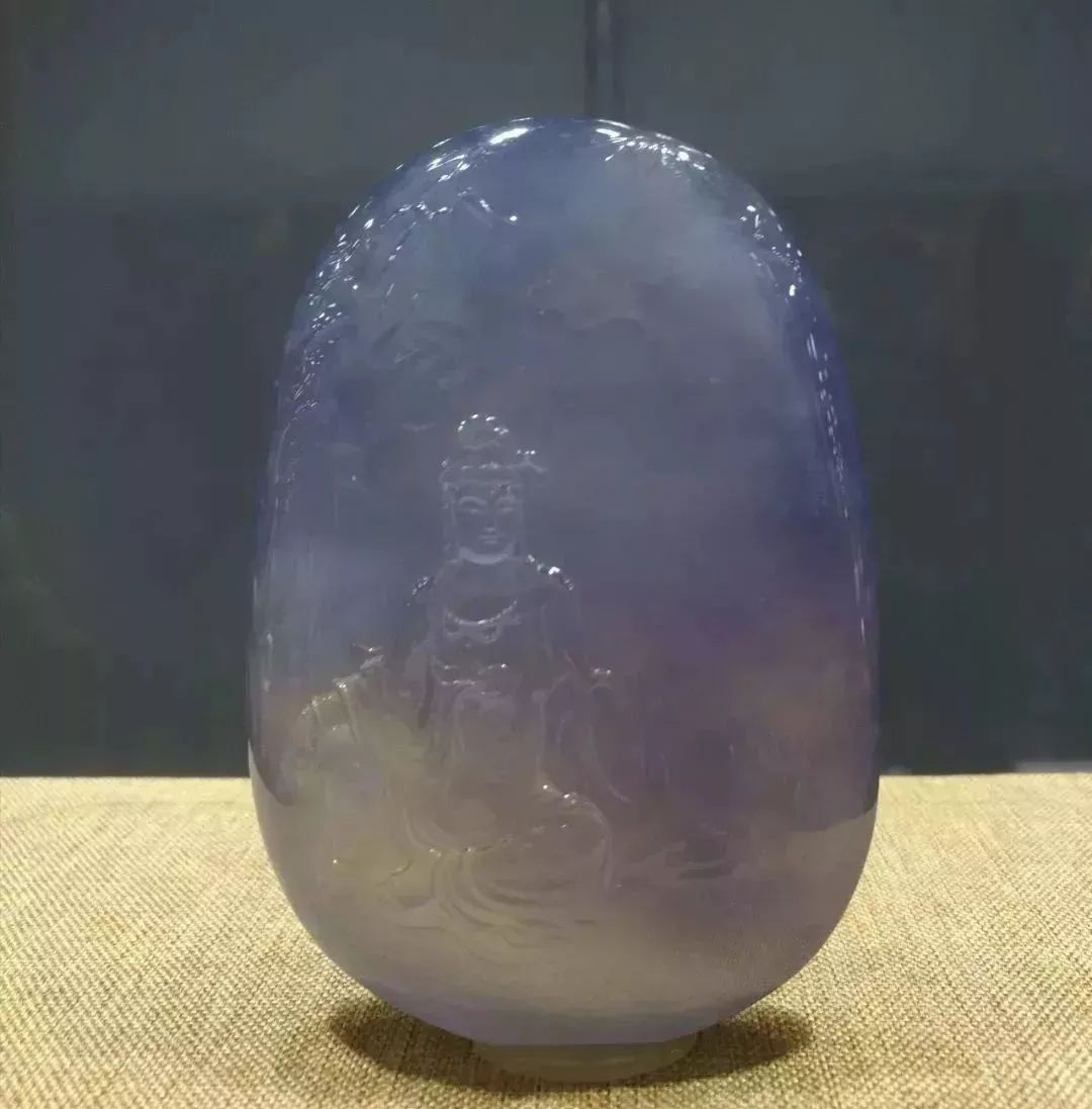 什么样的翡翠升值潜力更大，更具收藏价值呢？  第6张