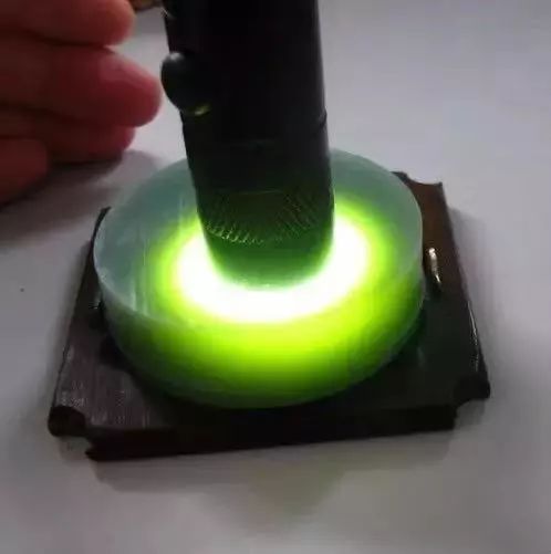 1万左右的豆绿翡翠手镯图片俄罗斯碧玉为何如此受欢迎？  第8张