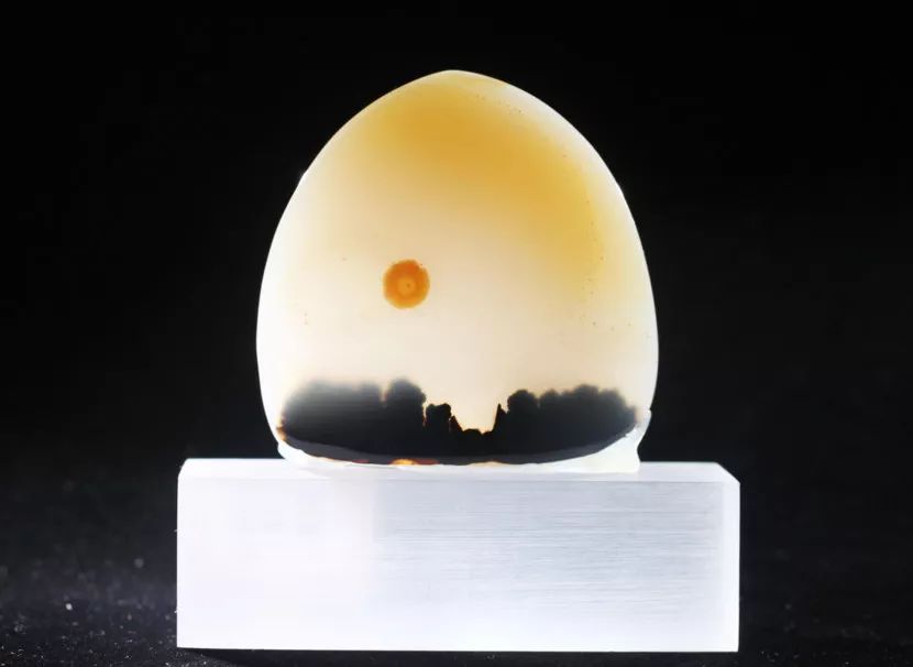 揭秘：一小块玉髓卖到了350万？  第16张