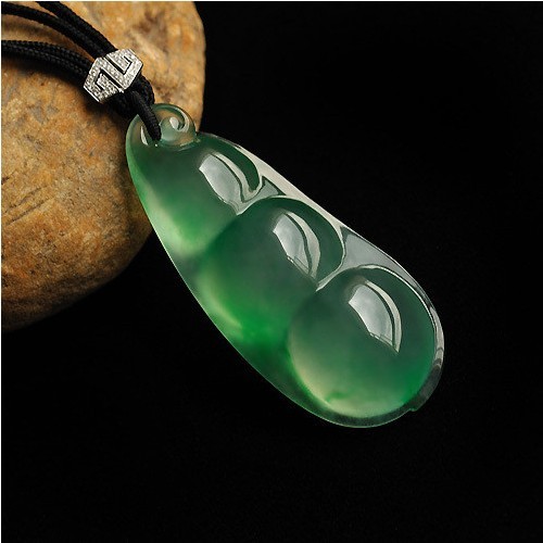 翡翠原石苏州拍卖2019翡翠市场行情价格走势解析  第4张