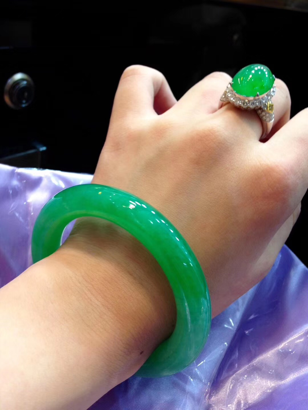 什么样的翡翠升值潜力更大，更具收藏价值呢？  第3张