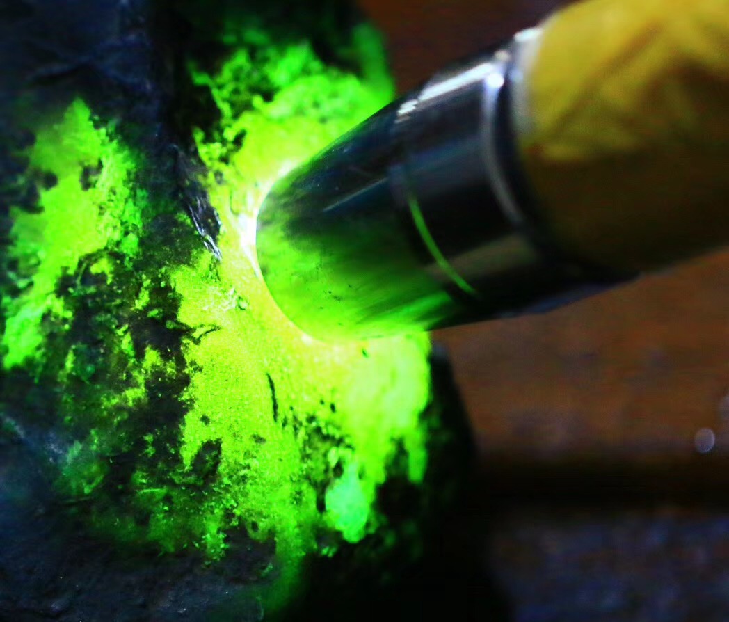 缅甸翡翠矿山开矿视频最实际的翡翠行情分析  第2张