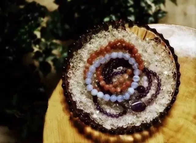 禹氏翡翠紫罗兰玉手镯石榴石手串流言大辟谣...  第19张