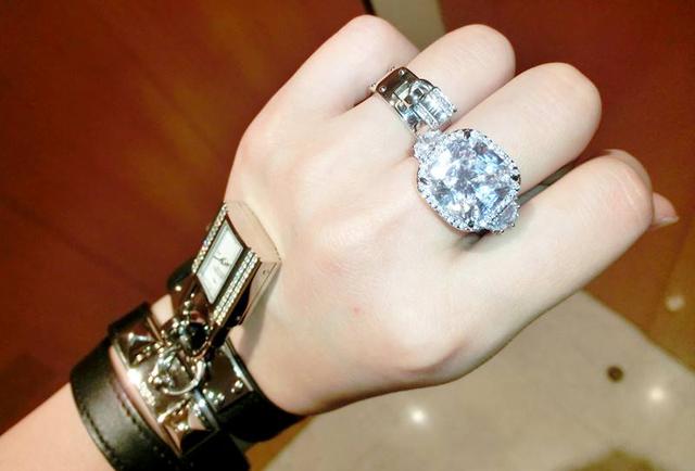 五克拉钻戒到底值多少人民币？！  第1张