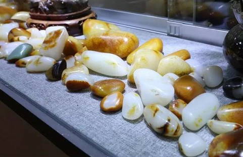 缅甸为什么翡翠多什么样的和田玉会暴涨？  第5张