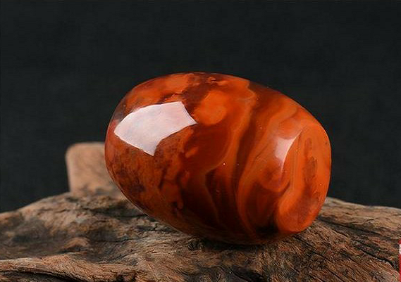 南红玛瑙多少钱一克？南红价格解析  第1张