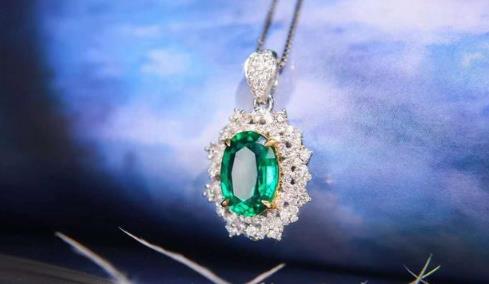 影响祖母绿吊坠价格的因素有哪些？  第3张