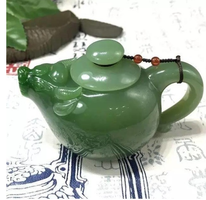 最美翡翠原石为什么越来越多的人投资收藏玉石行业？  第3张