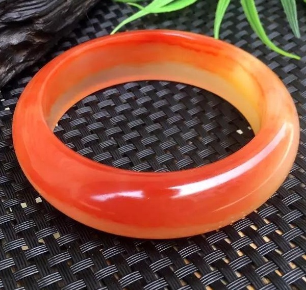 黄龙玉收藏前景如何？  第1张