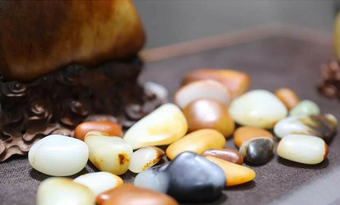 缅甸为什么翡翠多什么样的和田玉会暴涨？  第10张