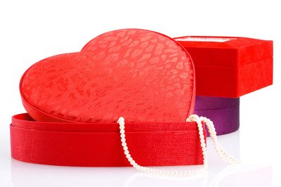 偏敞口翡翠原石照片珠宝店从闹市转战写字楼，成本降了价格低了  第3张