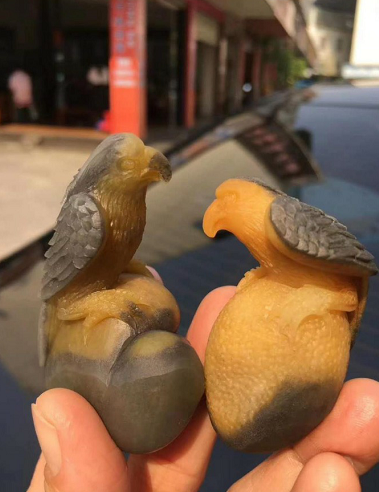 浅谈2019年黄龙玉价格走势  第1张