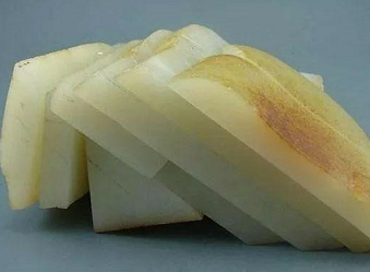 老坑高冰翡翠手镯玉器市场未来的新形势  第1张