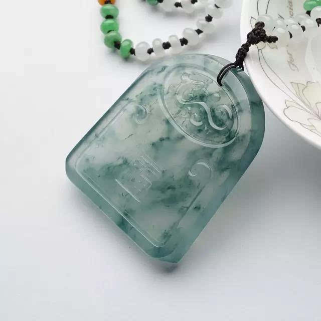 翡翠原石价值怎么样在缅甸买翡翠就一定比国内的便宜吗？  第3张