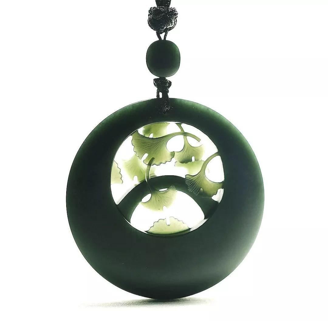 玻璃种翡翠原石交易吧四大名玉大比拼：到底哪个烂大街，哪个涨上天？  第2张