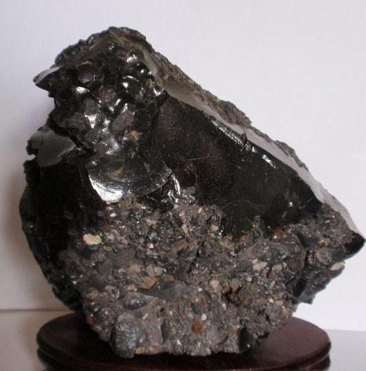 玻璃陨石目前的市场价格为何一路飙升？目前价值多少钱一克？  第2张