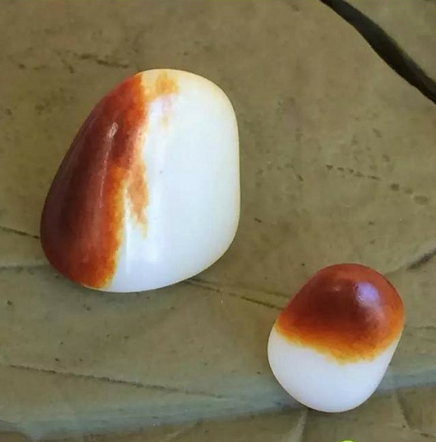 翡翠玉石_玉坠挂绳和田玉市场的未来走势，就这四个字！  第5张