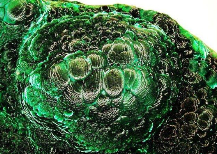 如何评估孔雀石的收藏价值？  第4张