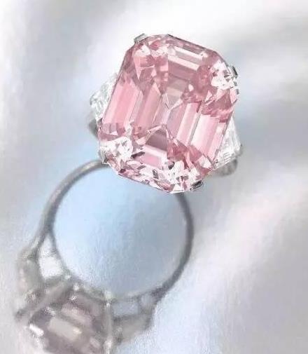 玉和翡翠那个贵欣赏世界上最贵的各种珠宝，有的拍卖出不菲价格，都有这些宝石！  第9张