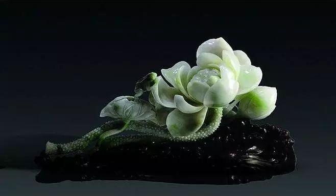 玻璃种翡翠原石交易吧四大名玉大比拼：到底哪个烂大街，哪个涨上天？  第15张