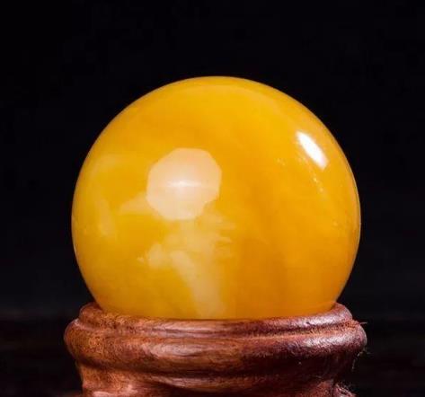 蜜蜡到底多少钱一克才算合理？这里有你不知道的行情秘密！  第2张