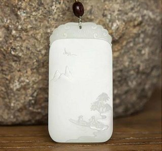 玉石市场将何去何从？这块玉牌中的人和事是治愈焦虑的特效药  第1张