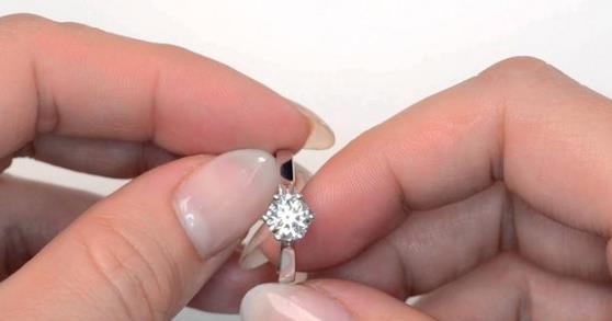 0.99和1克拉为什么价格差那么多！了解钻石克拉溢价原则  第2张